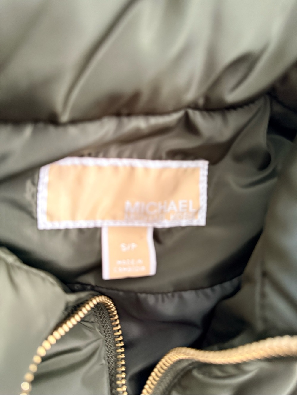 Michael Kors Olive Green Quilted Puffer Vest with Gold Zipper - Picture 4 of 10